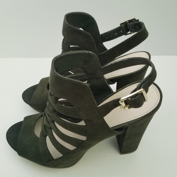 BAR III Nerisa Block Heel Platform Sandal - Picture 3 of 5